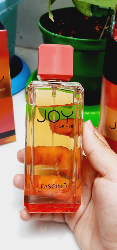 ادکلن و اسپری بدن اصل اماراتی برندJOY