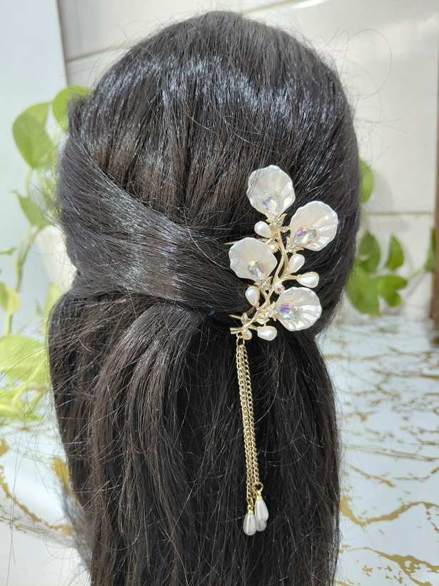 گیره شنیون طلایی آویز دار